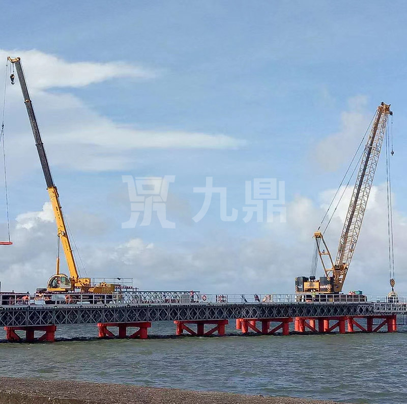 貝雷(lei)橋主要(yao)受(shou)力構(gou)件(jian)有哪些(xie)？